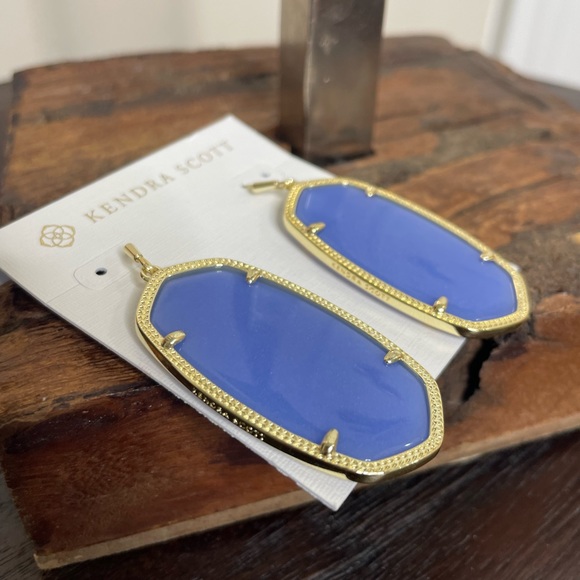 NWT Kendra Scott Danielle Earrings Gold Blue Glow Dark Glass Halloween Limited - Picture 5 of 7